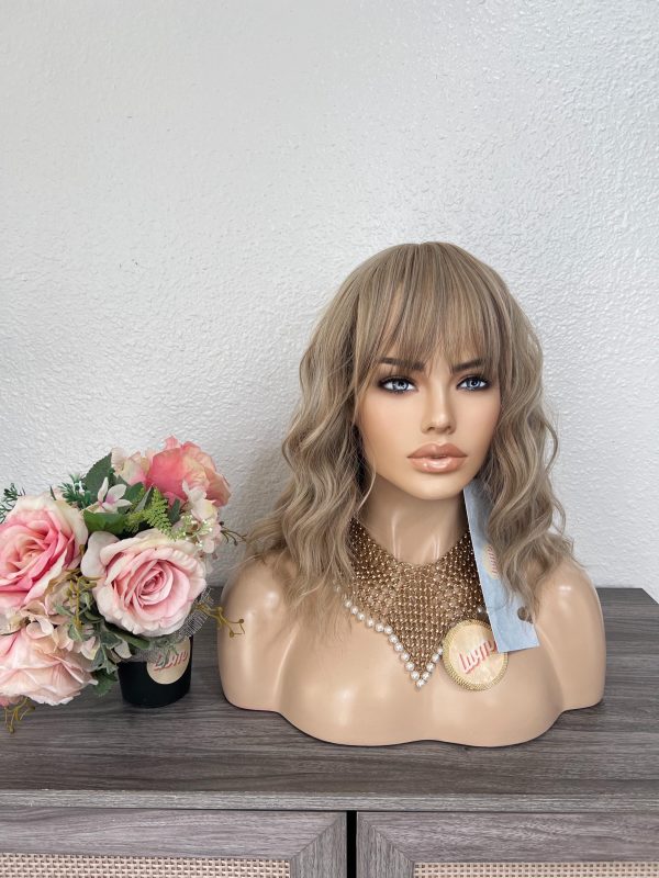 14 Inch Sand Blonde Layered Wavy Bob Wig with Bangs